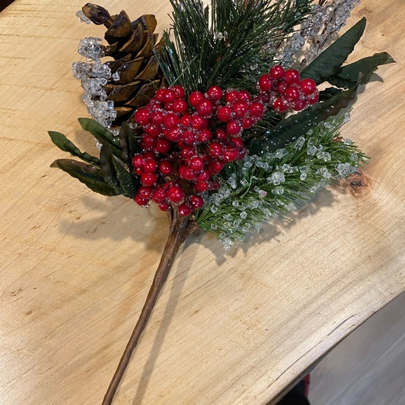 Christmas Holiday Berry, pine cone, pine and frozen ice sprays - Picture 6 of 6